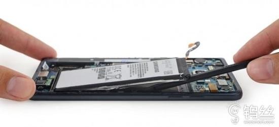 三星深陷爆炸門的背后 你手機(jī)里的電池安全嗎？_pic1